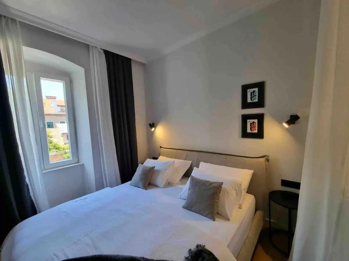 Maroen Lux Studio And Apartment Old Town Split Bagian luar foto
