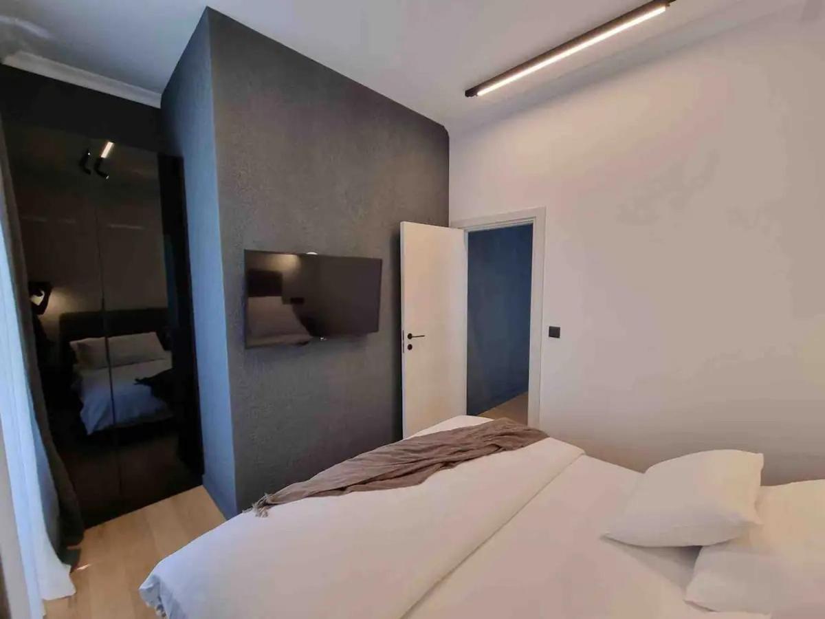 Maroen Lux Studio And Apartment Old Town Split Bagian luar foto