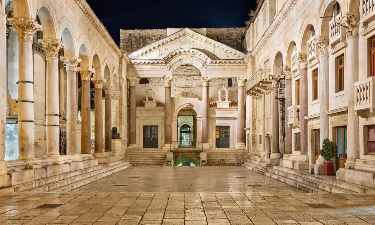 Maroen Lux Studio And Apartment Old Town Split Bagian luar foto
